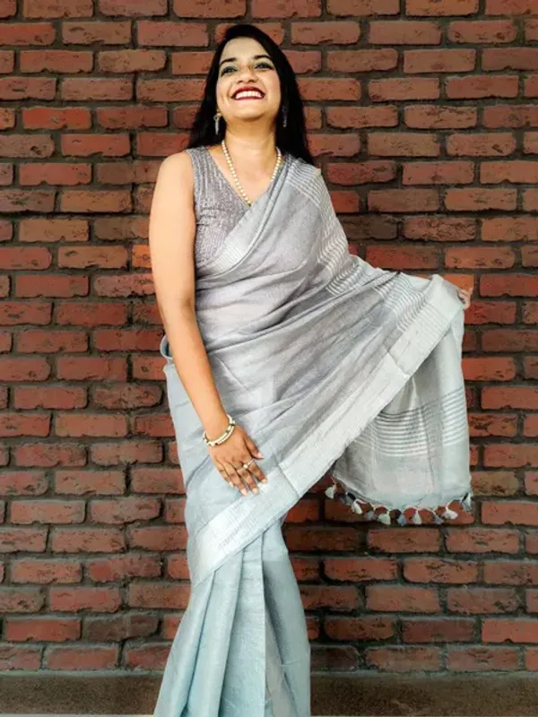 Authentic_Light_Grey_&_Light_Turquoise_Bhagalpuri_Handloom_Tissue_Linen_Two_Dye_Saree
