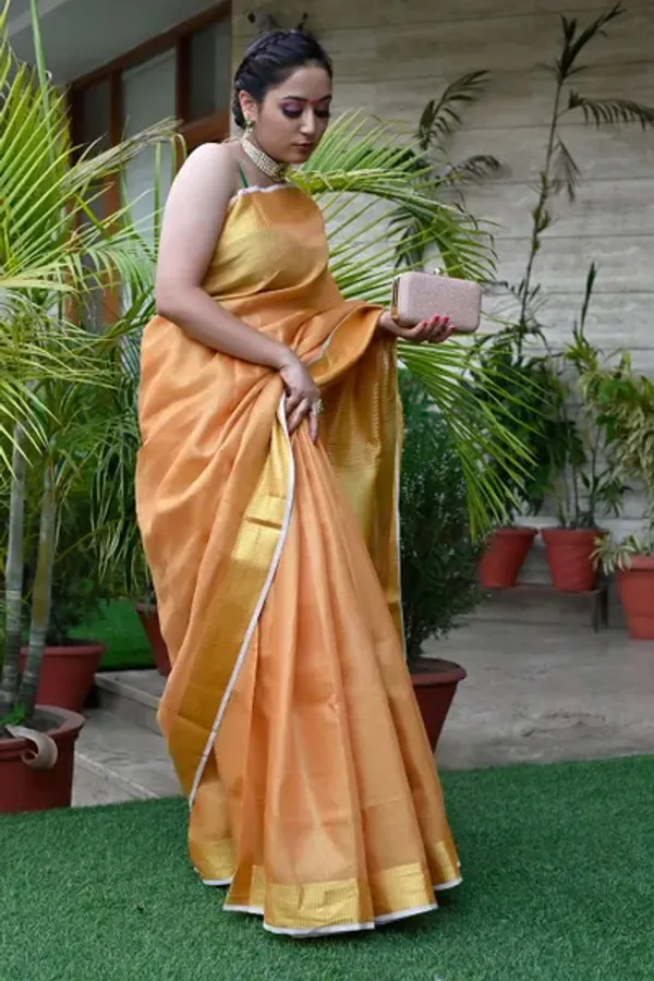 Authentic_GoldCoral_Peach_Tissue_Linen_Handloom_Bhagapuri_Saree_with_Running_Blouse_Piece