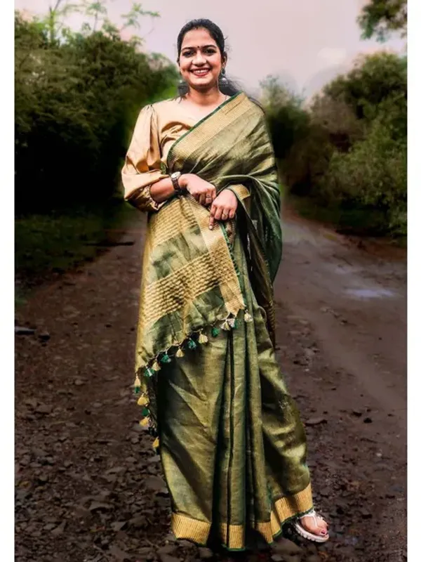 Authentic_GoldReseda_Green_Tissue_Linen_Handloom_Bhagapuri_Saree_with_Running_Blouse_Piece