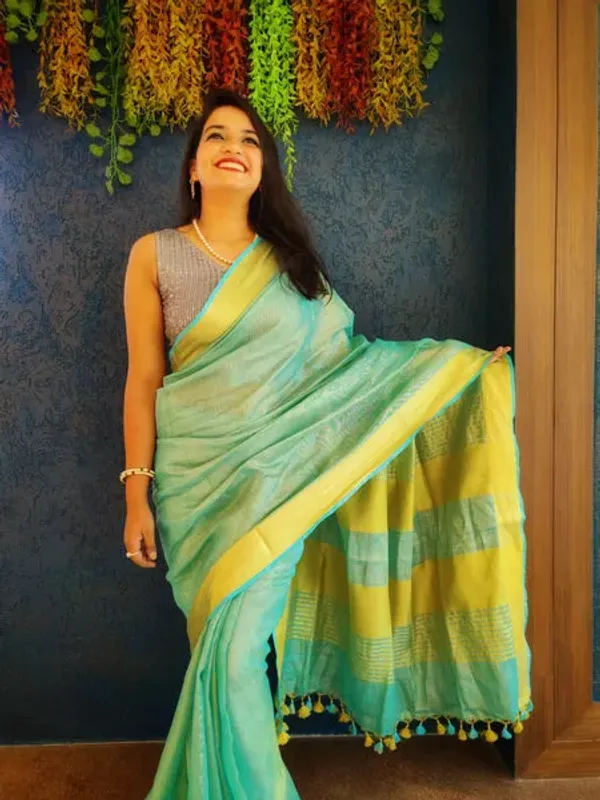 Authentic_GoldTurquoise_Tissue_Linen_Handloom_Bhagapuri_Saree_with_Running_Blouse_Piece