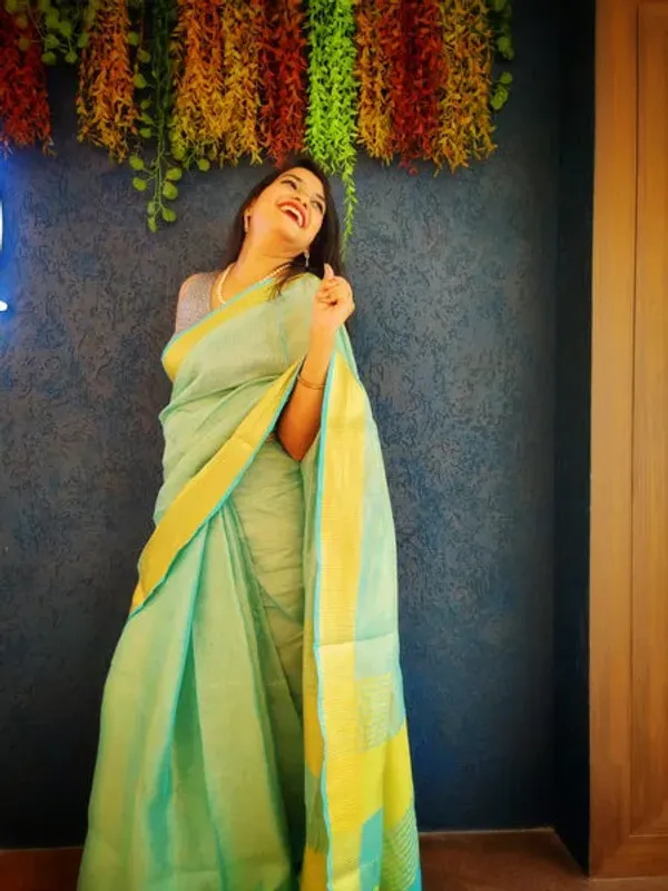 Authentic_GoldTurquoise_Tissue_Linen_Handloom_Bhagapuri_Saree_with_Running_Blouse_Piece