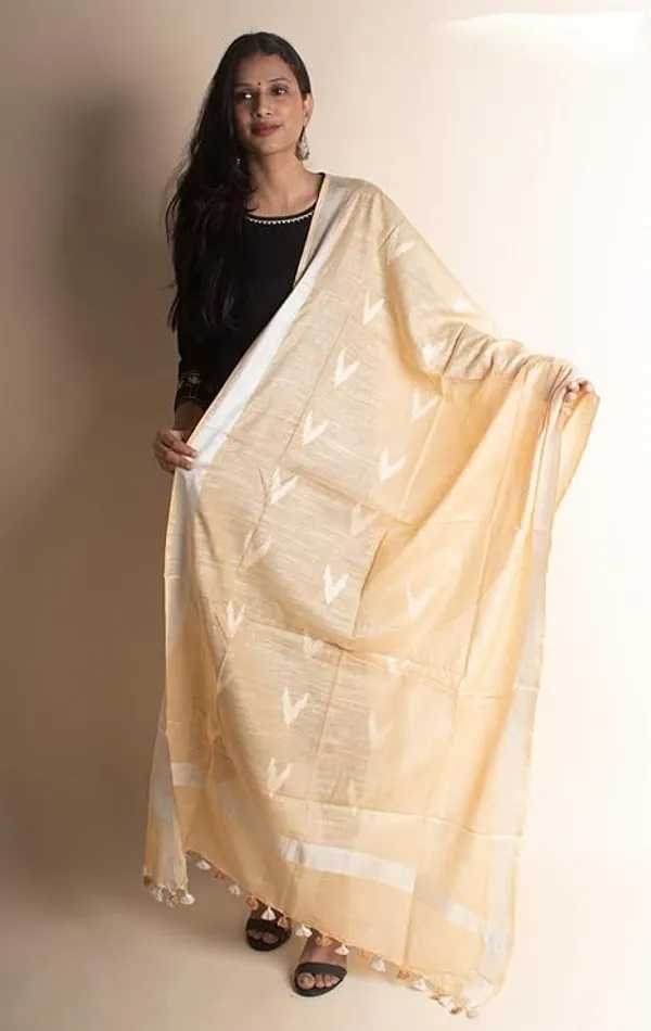 Bresleya_Creame_Linen_Cotton_Blend_Handloom_Weaving_Ikkat_Bhagalpuri_Dupatta_with_Pom_Pom