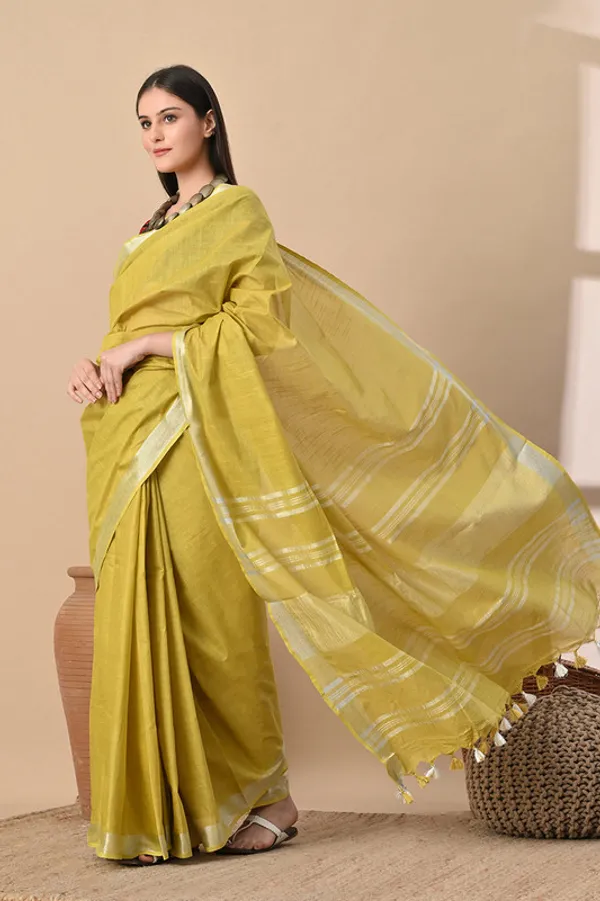 Ecru_Green_Linen_Blend_Handloom_Saree_With_Blouse_Piece