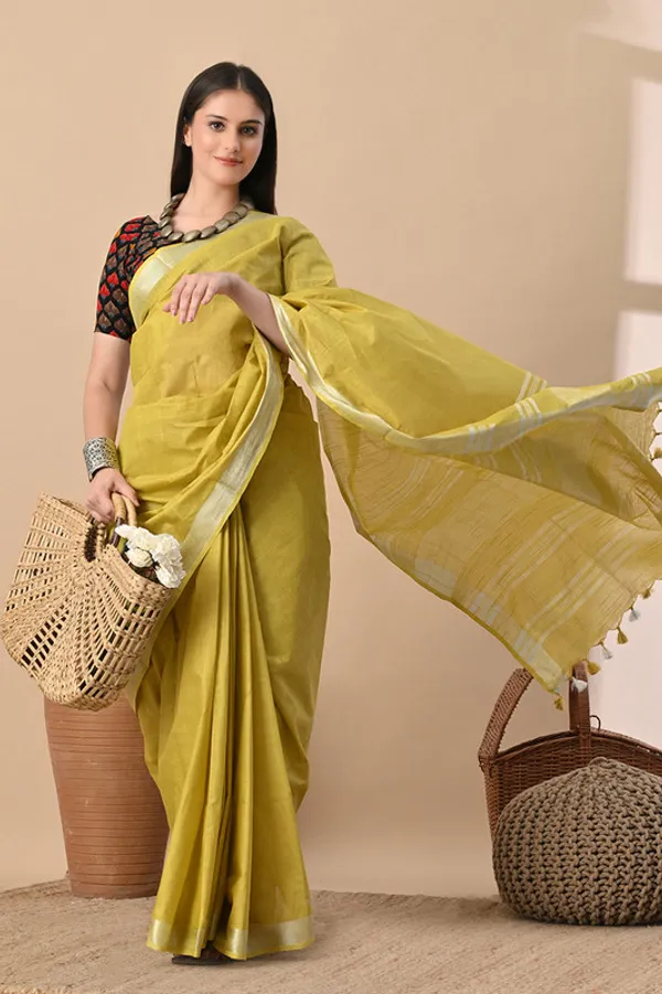 Ecru_Green_Linen_Blend_Handloom_Saree_With_Blouse_Piece