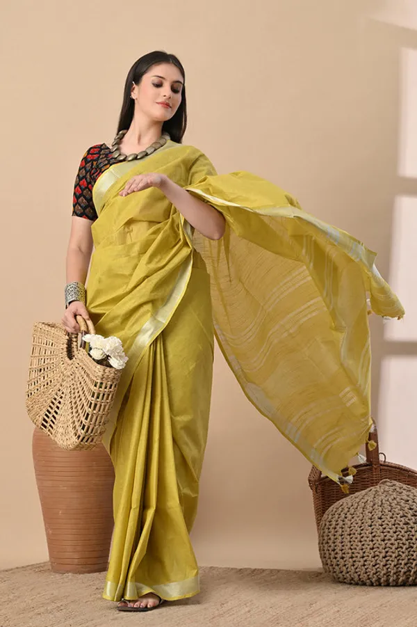 Ecru_Green_Linen_Blend_Handloom_Saree_With_Blouse_Piece