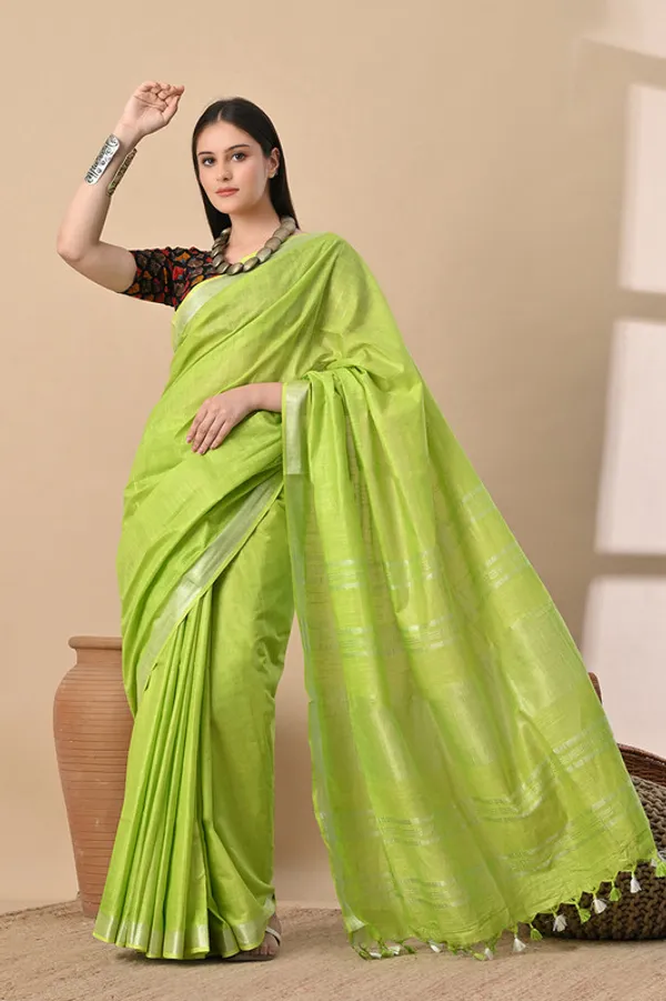 Kelly_Green_Linen_Blend_Handloom_Saree_With_Blouse_Piece