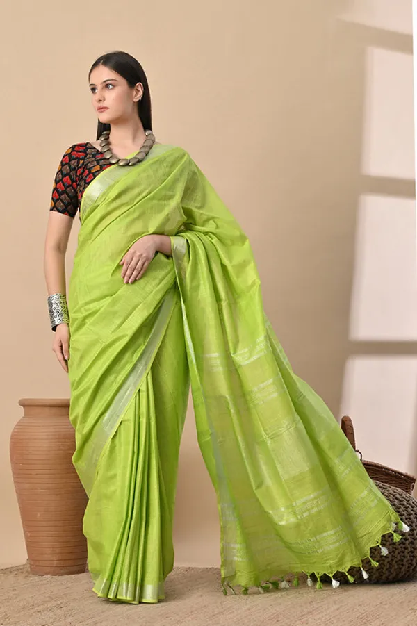 Kelly_Green_Linen_Blend_Handloom_Saree_With_Blouse_Piece