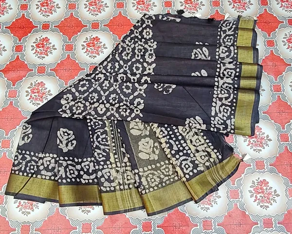 Authentic_Linen_Cotton_Blend_Handloom_Batik_Print_Saree_(GLBR_Gold-Black)