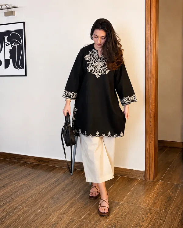 Jet_Black_Embroidered_Short_Kurti_With_Off_White_Straight_Pants_Co_Ord_Set