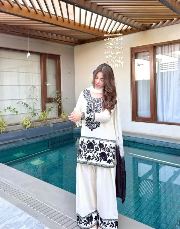 Farshi_Fit_Natural_Crepe_Embroidered_Top_Farshi_Palazzo_Set_With_Georgette_Dupatta