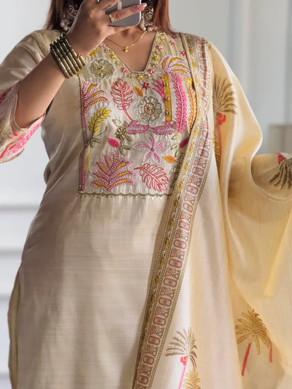 Ivory_Assam_Silk_Embroidered_Kurta_With_Pant_And_Dupatta_For_Women