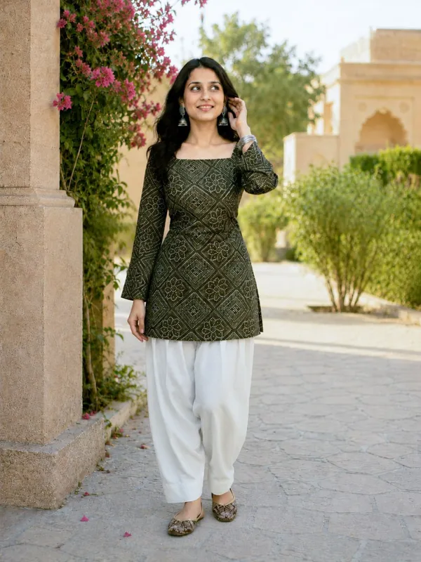 Mehendi_Green_Bandhej_Print_Cotton_Top_With_White_Linen_Farshi_Pant_Set