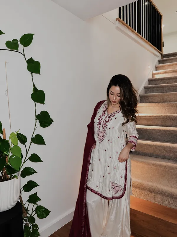 Off_White_HO_Silk_Apple_Cut_Kurta_With_Farshi_Salwar_&_Maroon_Dupatta_For_Women