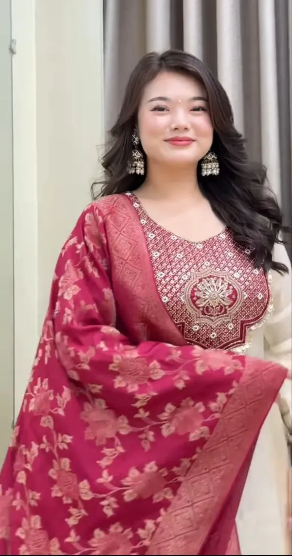 Off_White_Hand_Zari_Woven_Banarasi_Kurta_With_Maharaja_Silky_Pant_And_Dupatta_Set