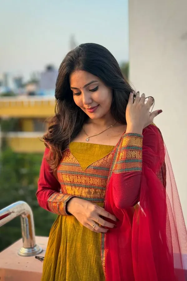 Olive_Mustard_Vichitra_Silk_Jacquard_Woven_Anarkali_Kurta_With_Soft_Net_Dupatta_For_Women