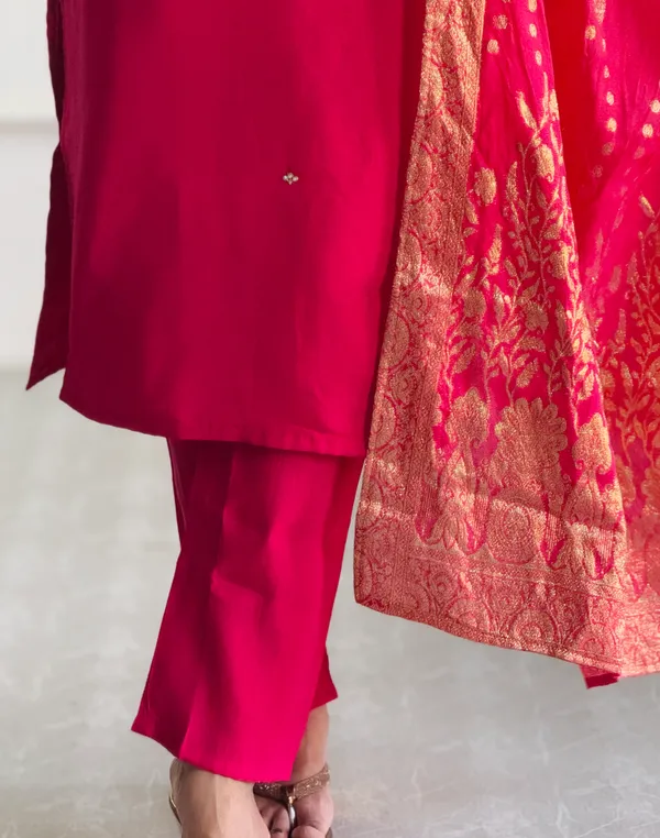 Rani_Pink_Elegant_Embroidered_Roman_Silk_Kurta_With_Pant_And_Dupatta_For_Women