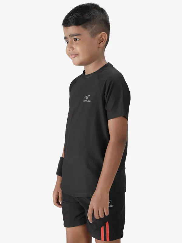 Black_Polyester_Sleeve_Razor_T_Shirt_For_Boy'S