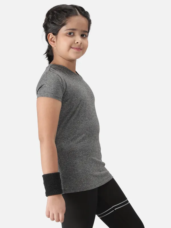 Dark_Grey_Polyester_Sleeve_Melange_Training_T_Shirt_For_Girls