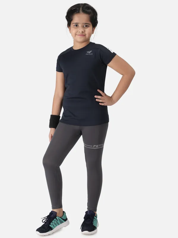 Navy_Polyester_Sleeve_Rapid_Dry_Running_T_Shirt_For_Girls