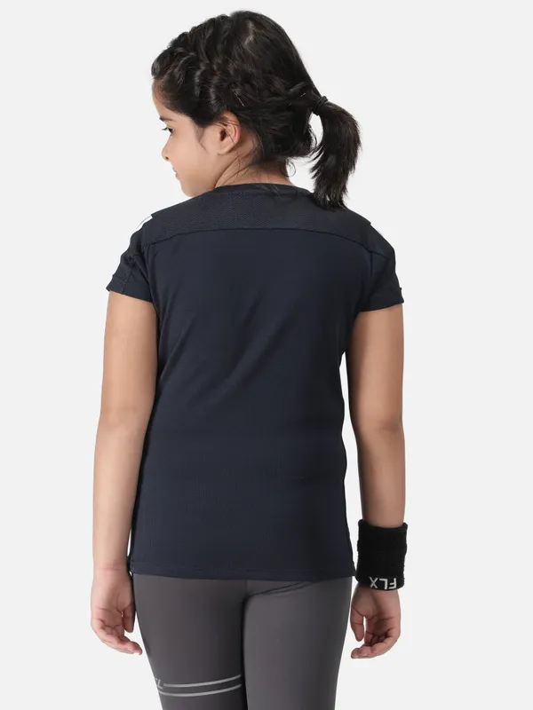 Navy_Polyester_Sleeve_Rapid_Dry_Running_T_Shirt_For_Girls