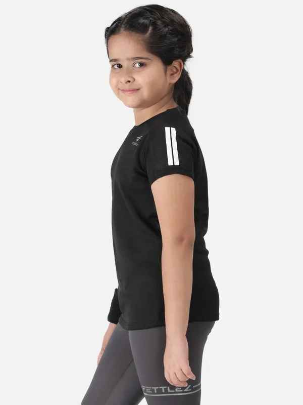 Navy_Polyester_Sleeve_Rapid_Dry_Running_T_Shirt_For_Girls