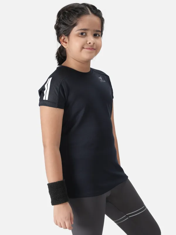 Navy_Polyester_Sleeve_Rapid_Dry_Running_T_Shirt_For_Girls