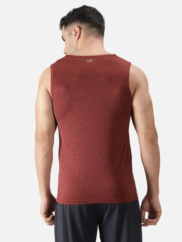 Rust_Red_Polyester_Sleeveless_Melange_Tanktop_For_Men