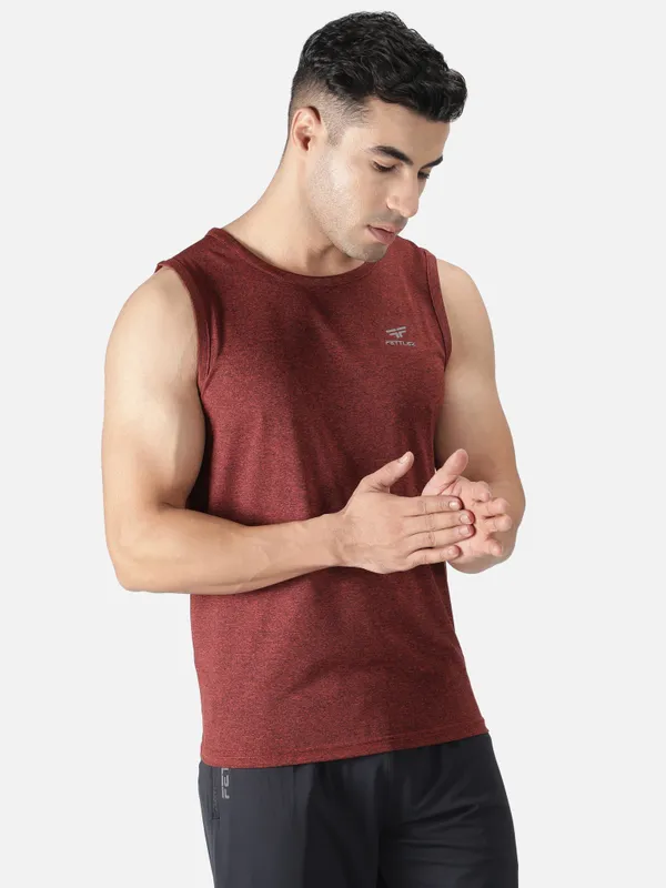 Rust_Red_Polyester_Sleeveless_Melange_Tanktop_For_Men