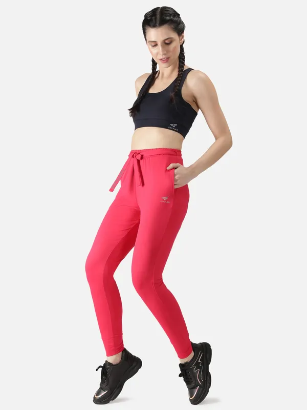 Navy_Polyester_Hera_Performance_Sports_Tanktop_&_Sportsbra_For_Women