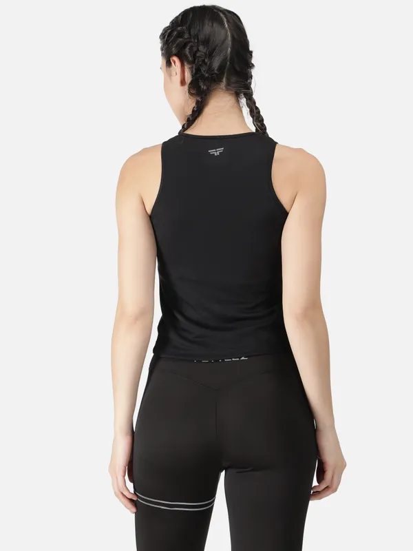 Black_Polyester_Sleeveless_Primal_Tanktop_&_Sportsbra_For_Women