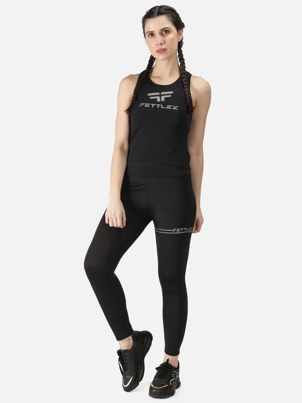 Black_Polyester_Sleeveless_Primal_Tanktop_&_Sportsbra_For_Women