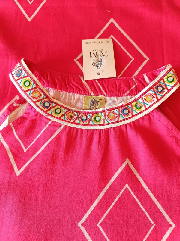 Pink_Cotton_Kurta_&_Dupatta_For_Women_&_Girls