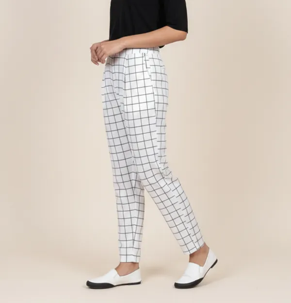 White_Handloom_Cotton_Checkered_Pant_For_Women_&_Girls