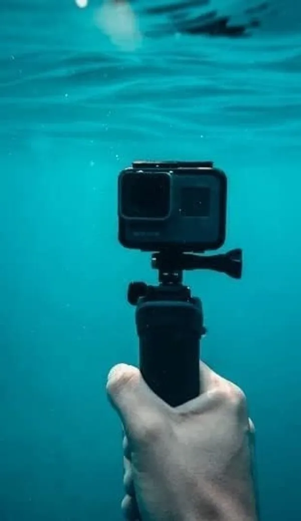 Black_Sports__Action_Camera_1080P_2MP_Sports_Camera_Full_HD_2.0_Inch_Underwater_Waterproof_sports_Camera_with_Adjustable_View_Sports_and_Action_Camera_with_32_gb_Memory_card