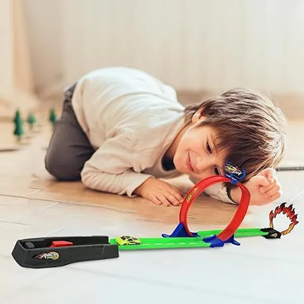 A_Perfect_Care_Launch_And_Go_Tracktoy_Car_With_1+2_Mini_Cars