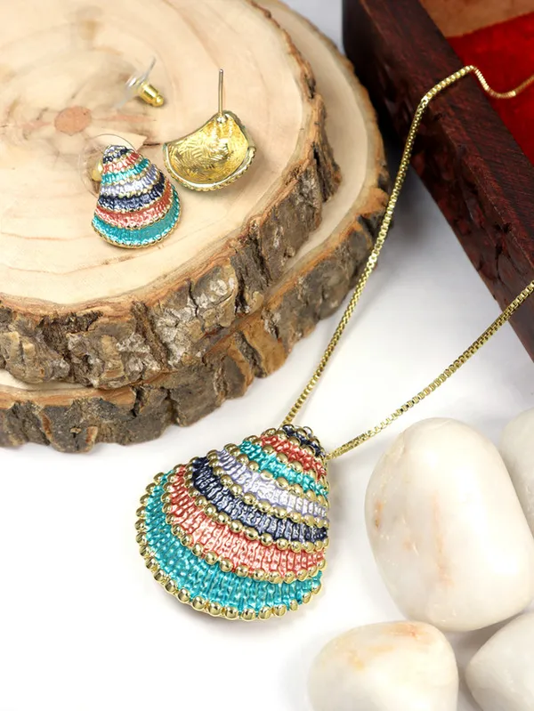 Multicolor_Stainless_Steel_18-Carat_Gold_Polish_Boho_Seashell_Pendant_Set_For_Women