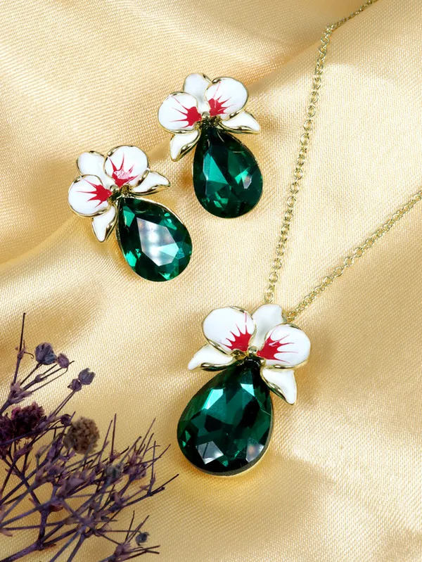 Multicolor_Stainless_Steel_18-Carat_Gold_Polish_Bold_Emerald_Bloom_Set_For_Women