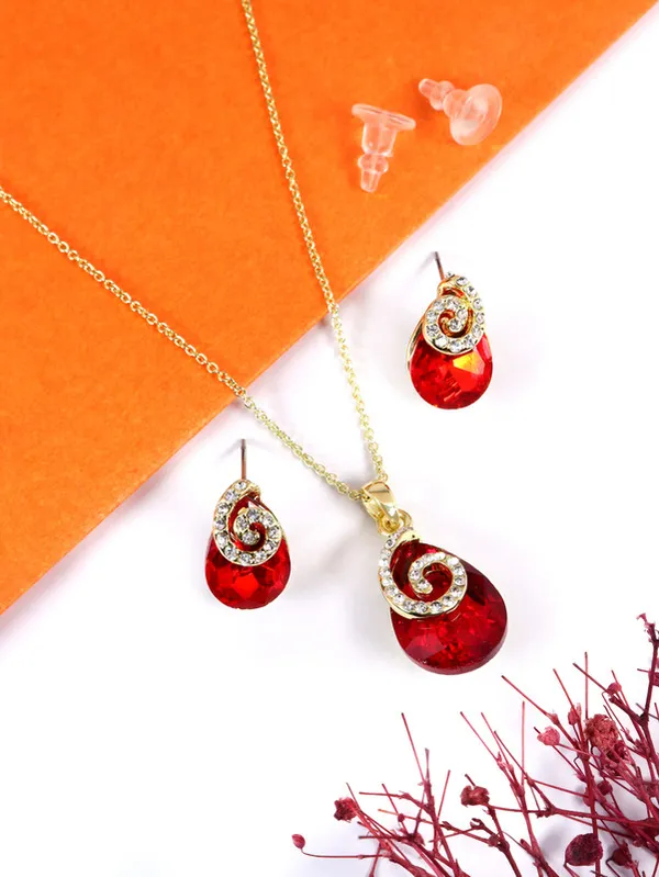 Multicolor_Stainless_Steel_18-Carat_Gold_Polish_Crimson_Spark_Set_For_Women