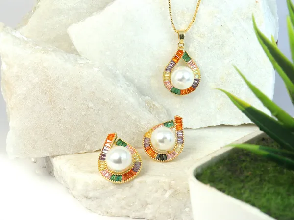Multicolor_Stainless_Steel_18-Carat_Gold_Polish_Pearl_Rainbow_Radiance_Set_For_Women