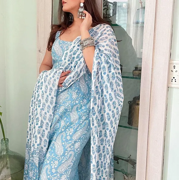 Sea_Green_Straight_Kurta_With_Pant_And_Dupatta_For_Women