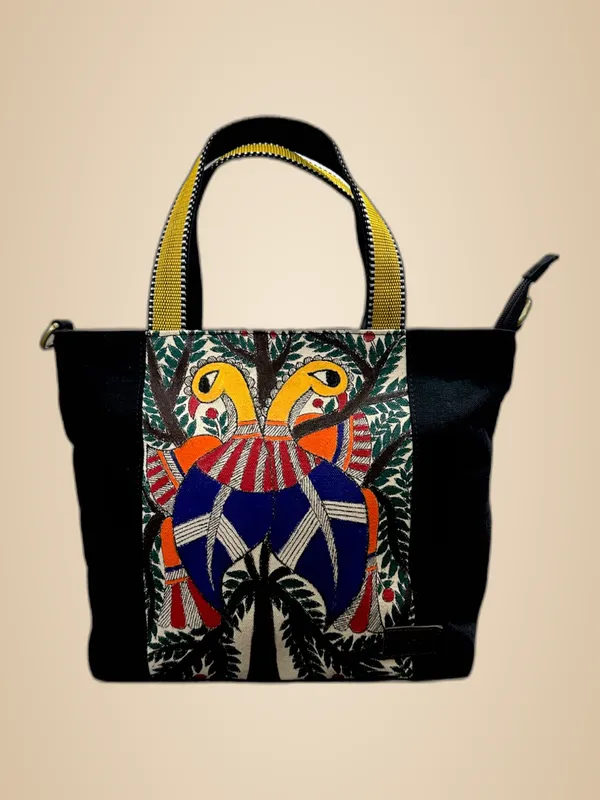 Black_Recycled_Canvas_Premium_&_Elegant_Handbag_For_Women