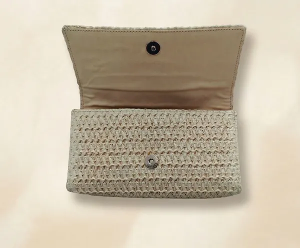 Raffia_Élan_Clutch
