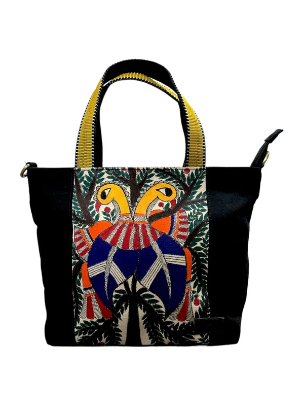 Black_Recycled_Canvas_Premium_&_Elegant_Handbag_For_Women