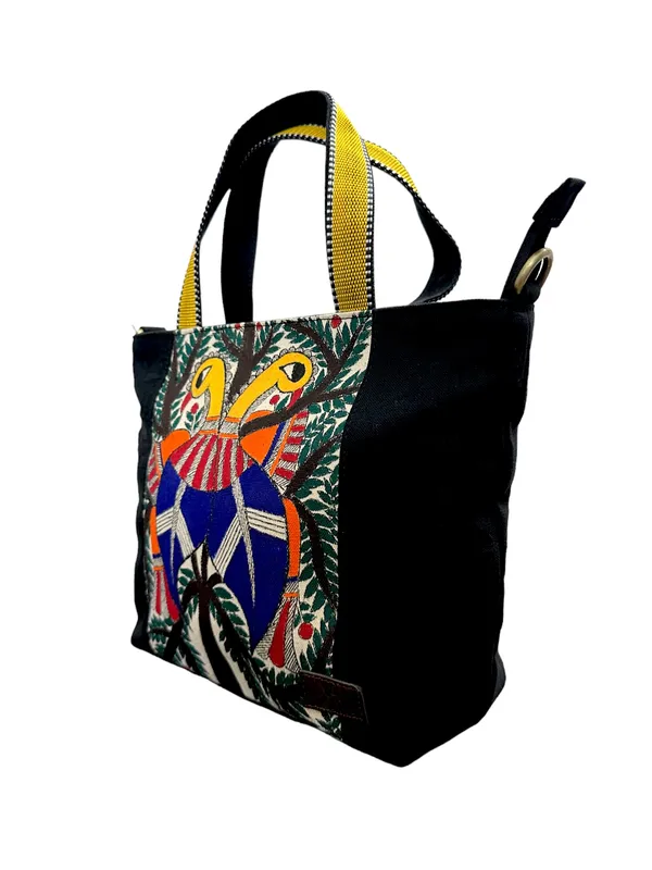 Black_Recycled_Canvas_Premium_&_Elegant_Handbag_For_Women