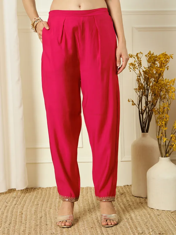 Pink_Roman_Silk_Thread_Embroidered_Kurta_With_Pant_And_Dupatta_For_Women