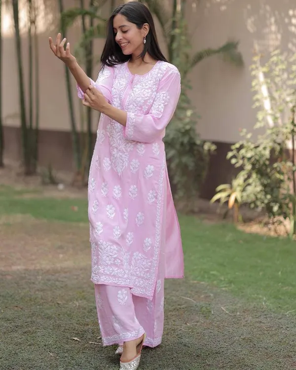 Baby_Pink_Soft_Rayon_Kurti_Set_For_Women