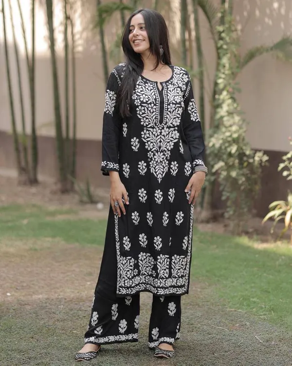 Black_Soft_Rayon_Kurti_Set_For_Women