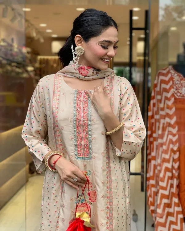 Rose_Pink_Cotton_Blend_Floral_Digital_Print_Kurta_With_Pant_&_Dupatta_|_For_Women