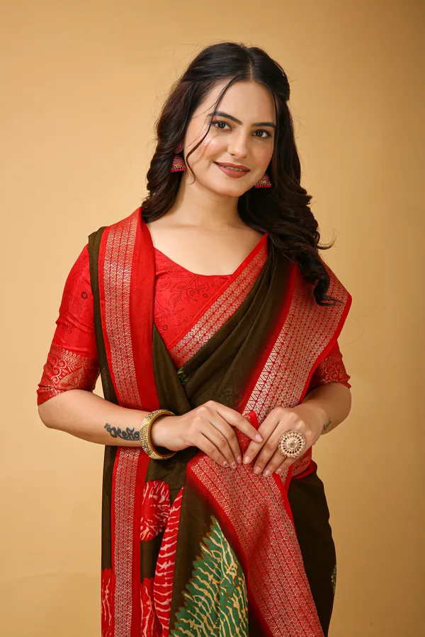 Brown_&_Red_Marshmallow_Fabric_Saree_With_Unstitched_Blouse_Piece