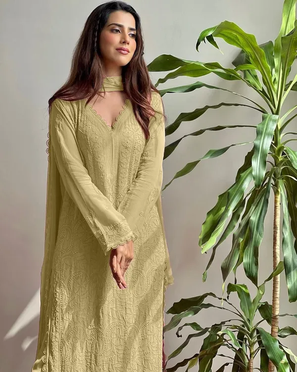 Pastel_Lime_Georgette_Kurta_Set_For_Women